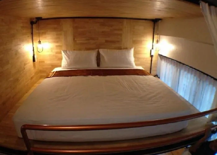 Sleep Owl Hostel Bangkok